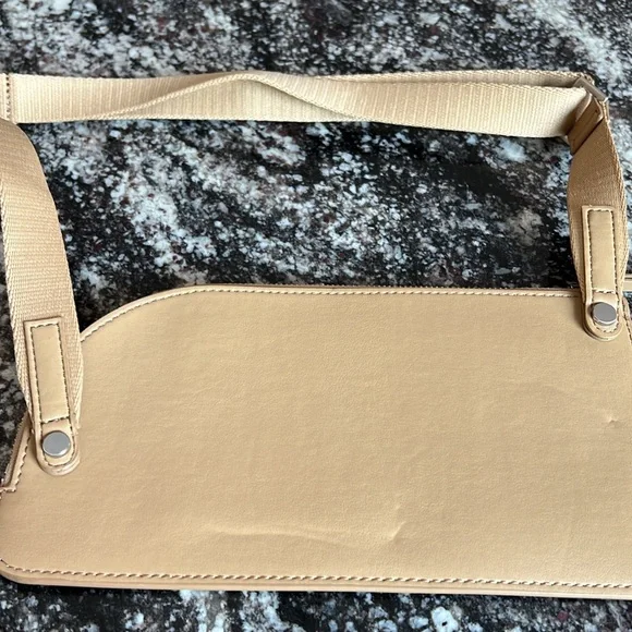 Everlane The Cactus Leather Sling Bag - Picture 5 of 8